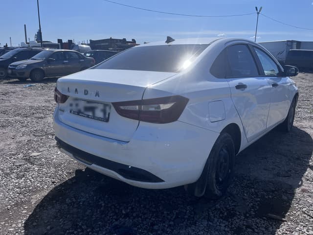 Lada Vesta седан - 3