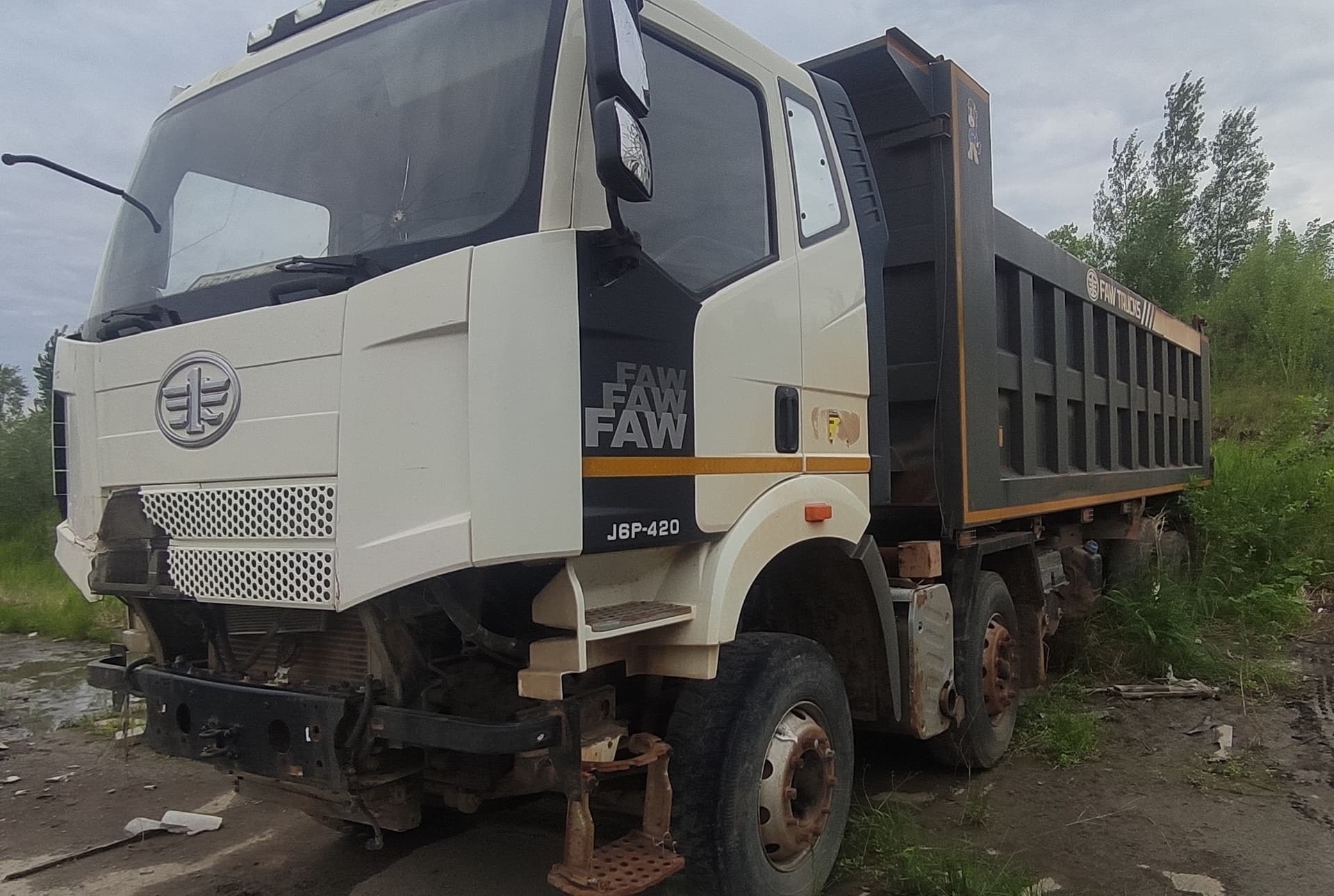 FAW J6 8x4 Самосвал - 1