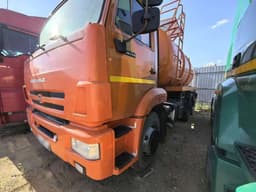 Челябинский Машиностроительный Завод 7074* на шасси КамАЗ 65115 6x4 Вакуумная машина - 1