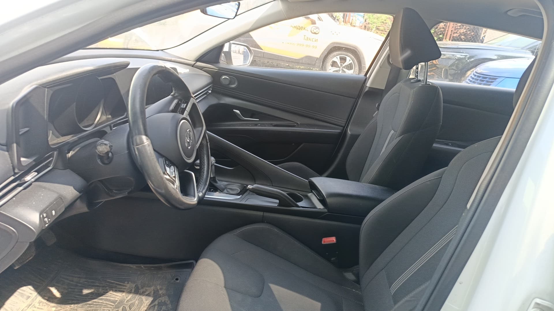 Hyundai Elantra - 6