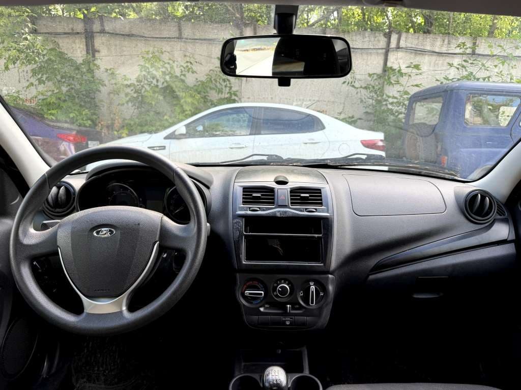 Lada Granta седан - 5