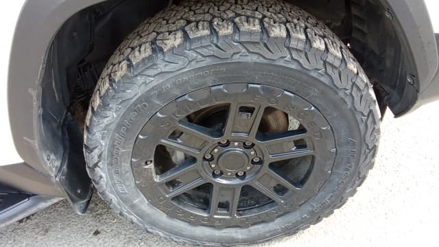 Toyota Land Cruiser 300 - 10