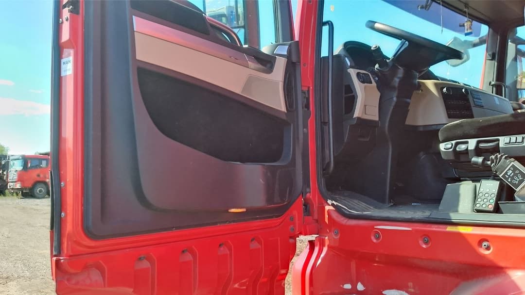 MAN TGX 6x2-3 Седельный тягач - 7