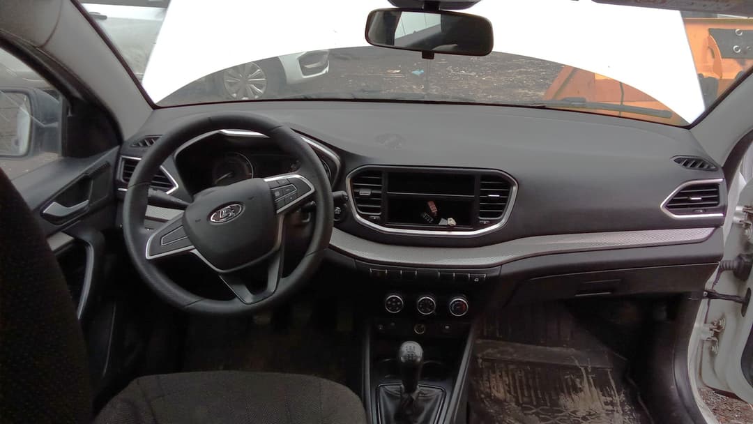 Lada Vesta седан - 5