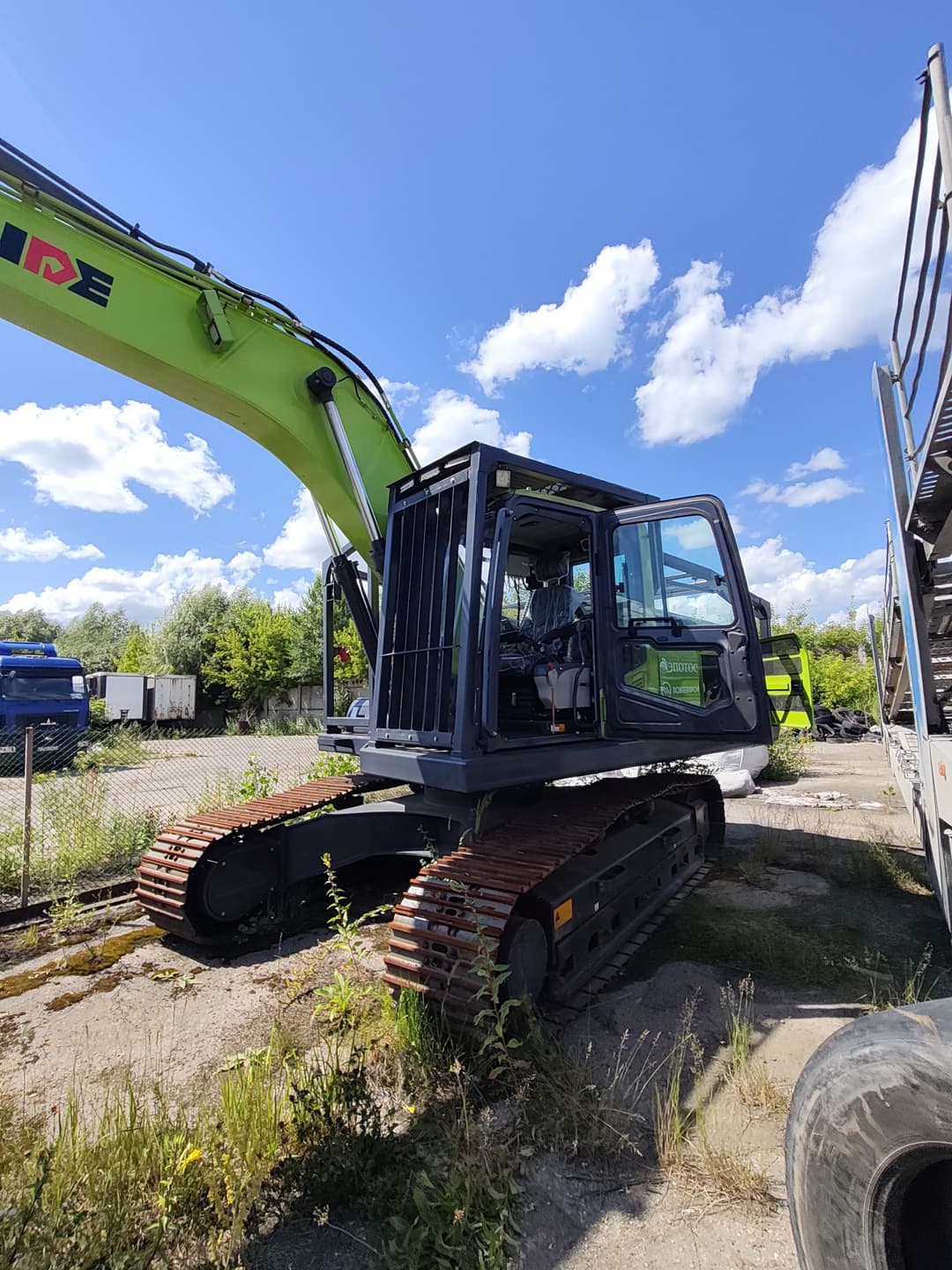 Lishide SC220* Экскаватор - 1