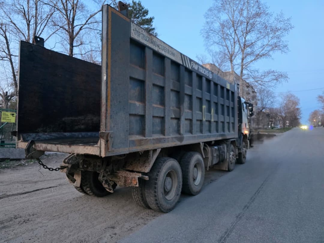 FAW CA 3310 8x4 Самосвал - 3