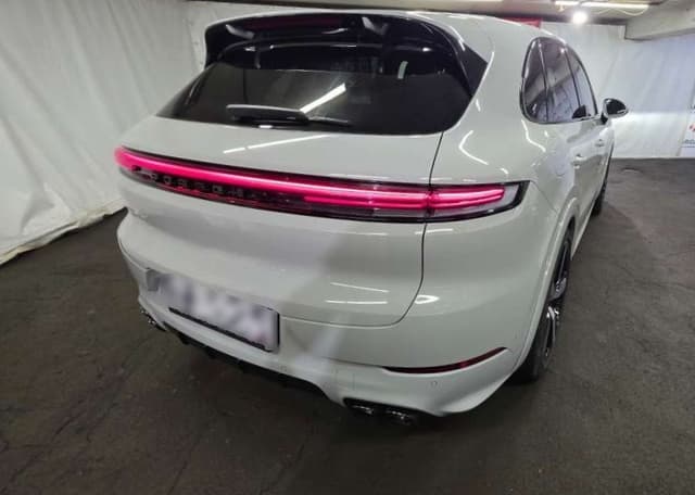 Porsche Cayenne - 3