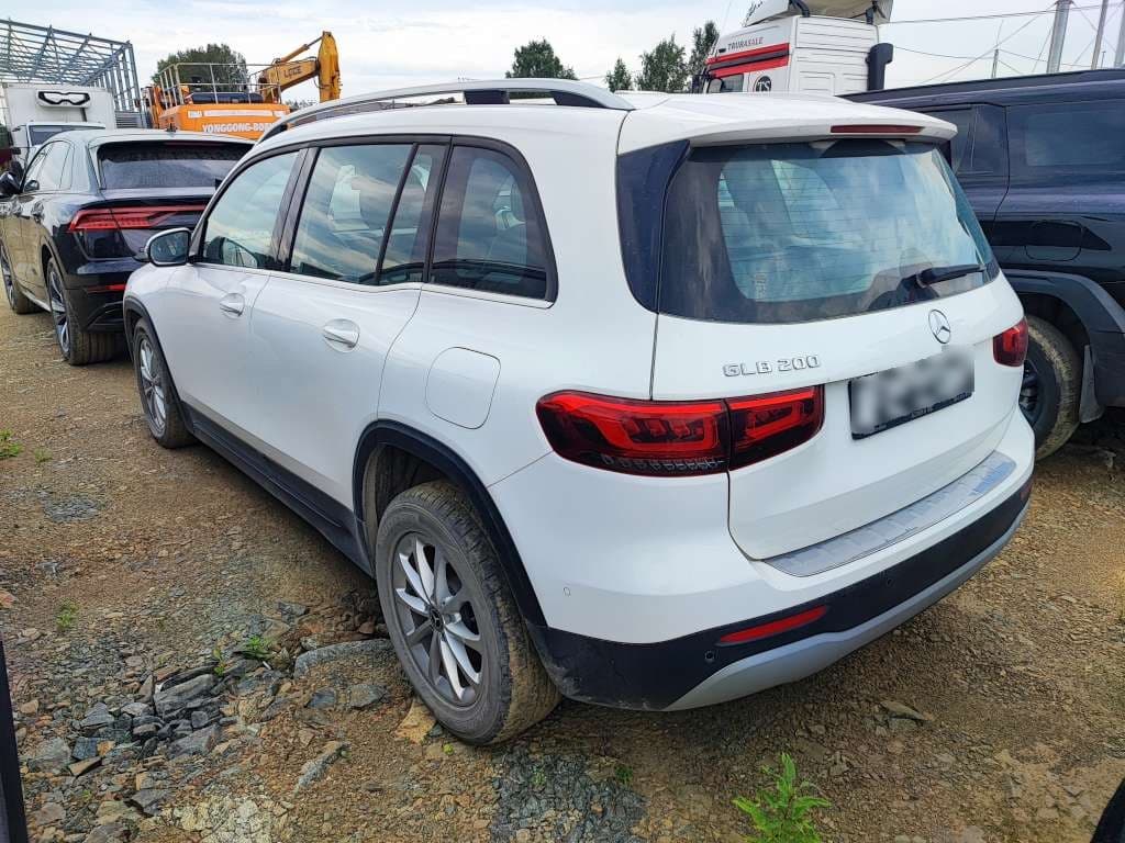Mercedes-Benz GLB - 4