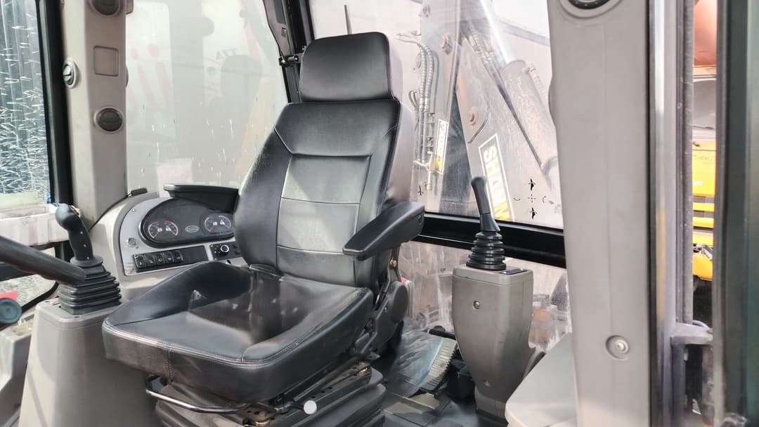Shanmon 388 Экскаватор-погрузчик - 5