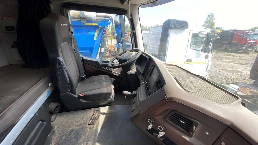 Камаз 54901 4x2 Седельный тягач - 6