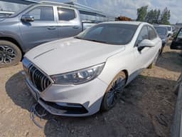 Hongqi H5 - 1