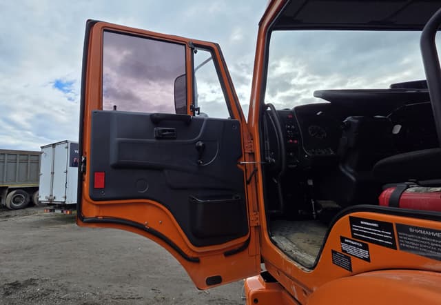 Камаз 6520 6x4 КДМ - 8