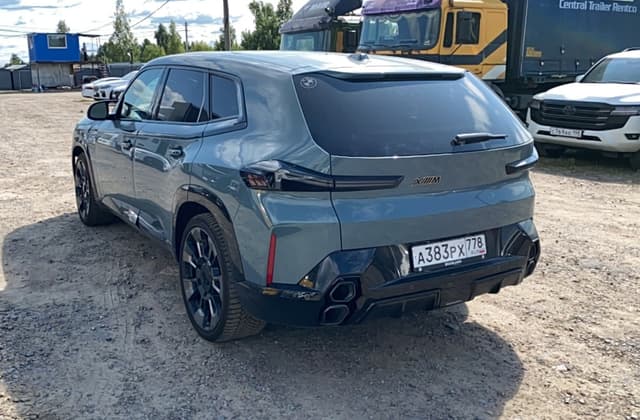 BMW XM - 4