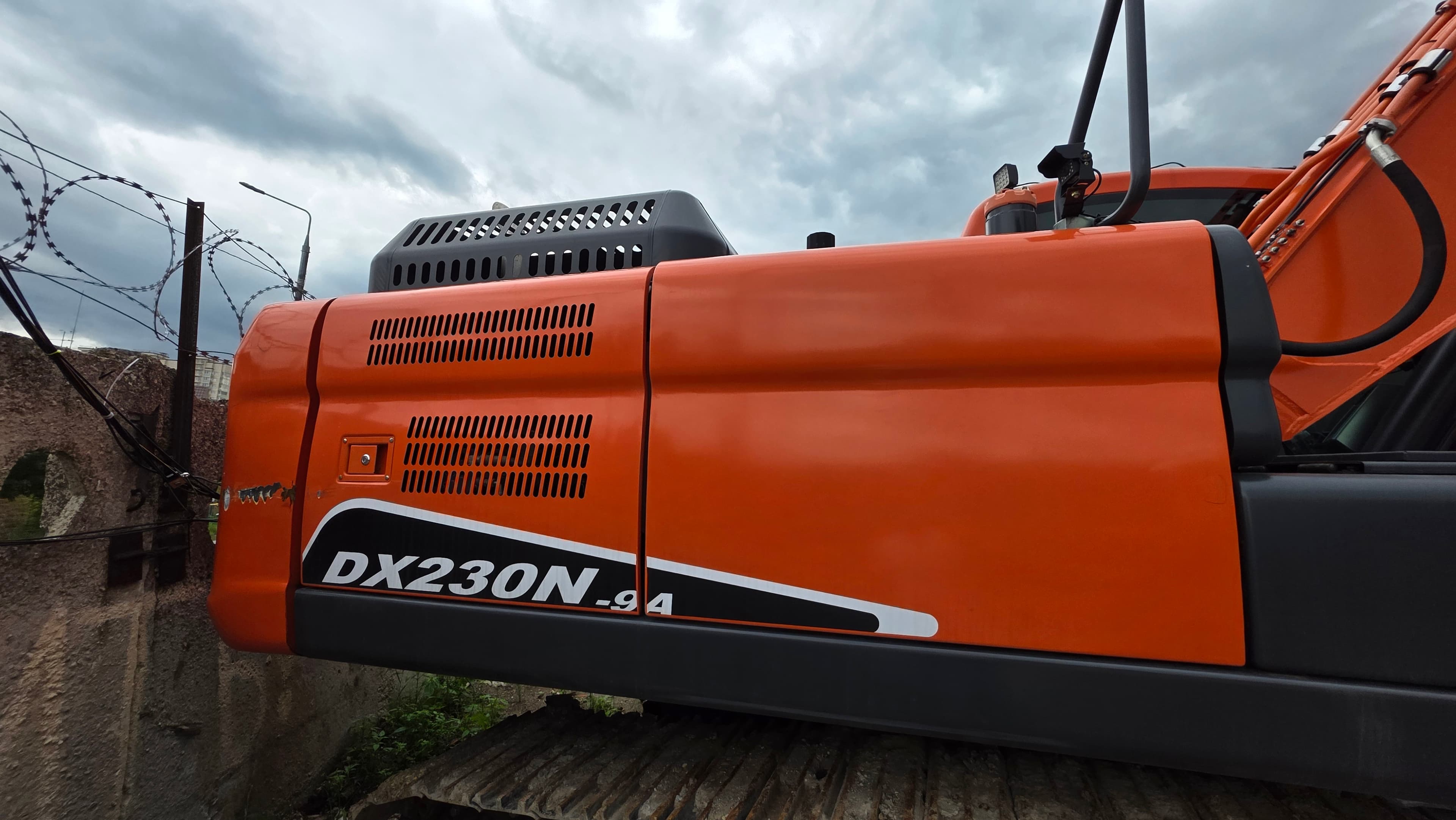Daxin DX230* Экскаватор - 3