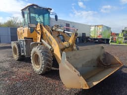 Bull SL220 Фронтальный погрузчик - 2