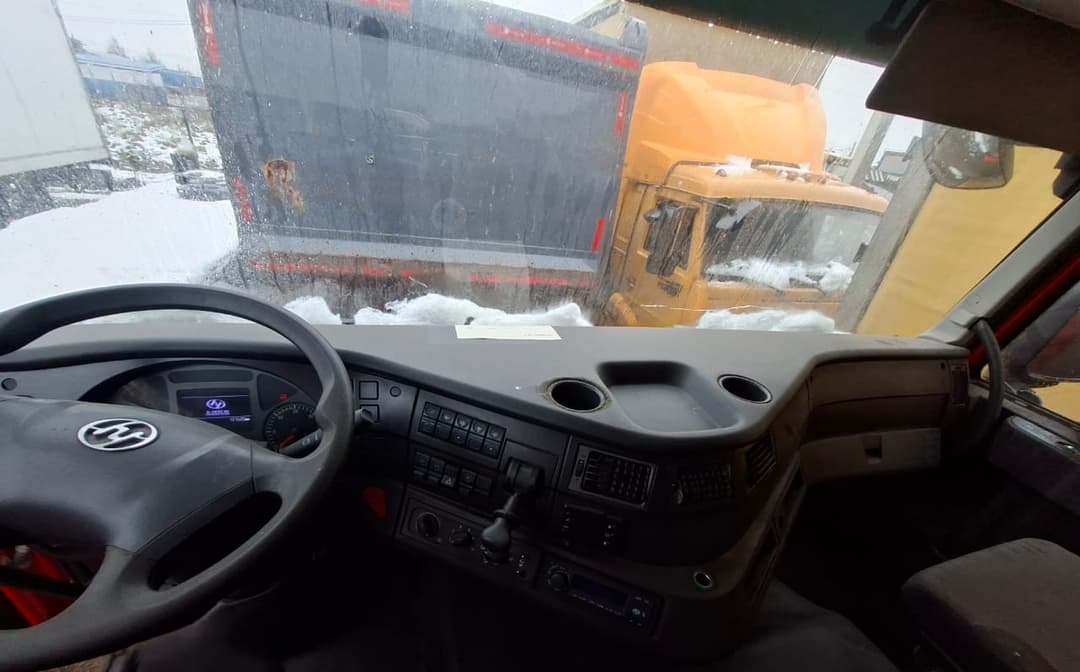 Hongyan 908 8x4 Самосвал - 5