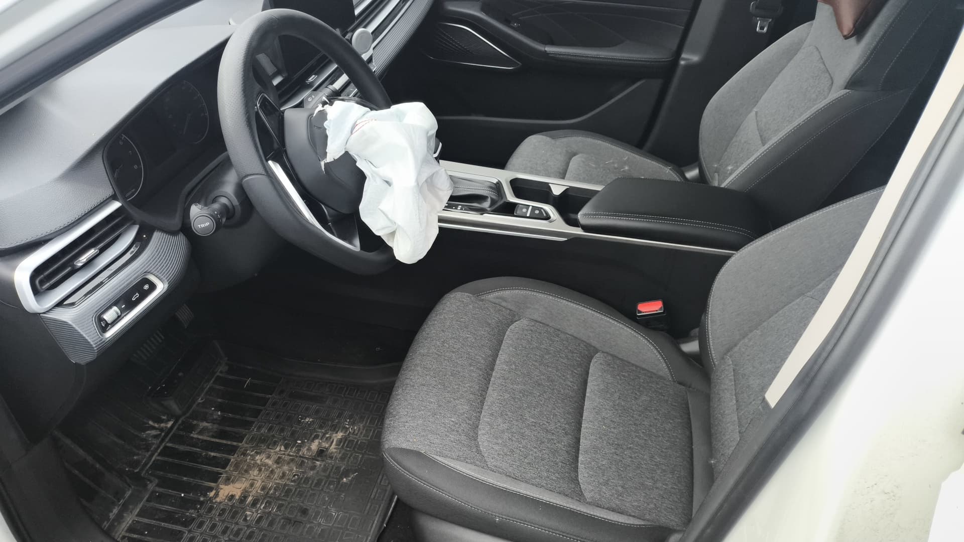 Geely EMGRAND - 5