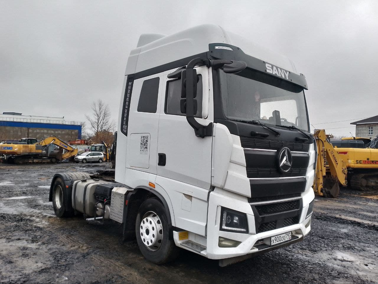Sany D* 4x2 Седельный тягач - 2