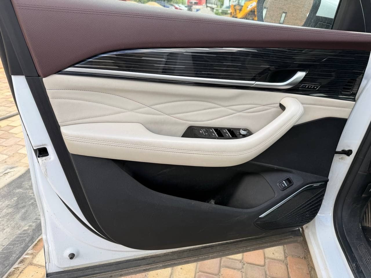 Geely Monjaro - 8