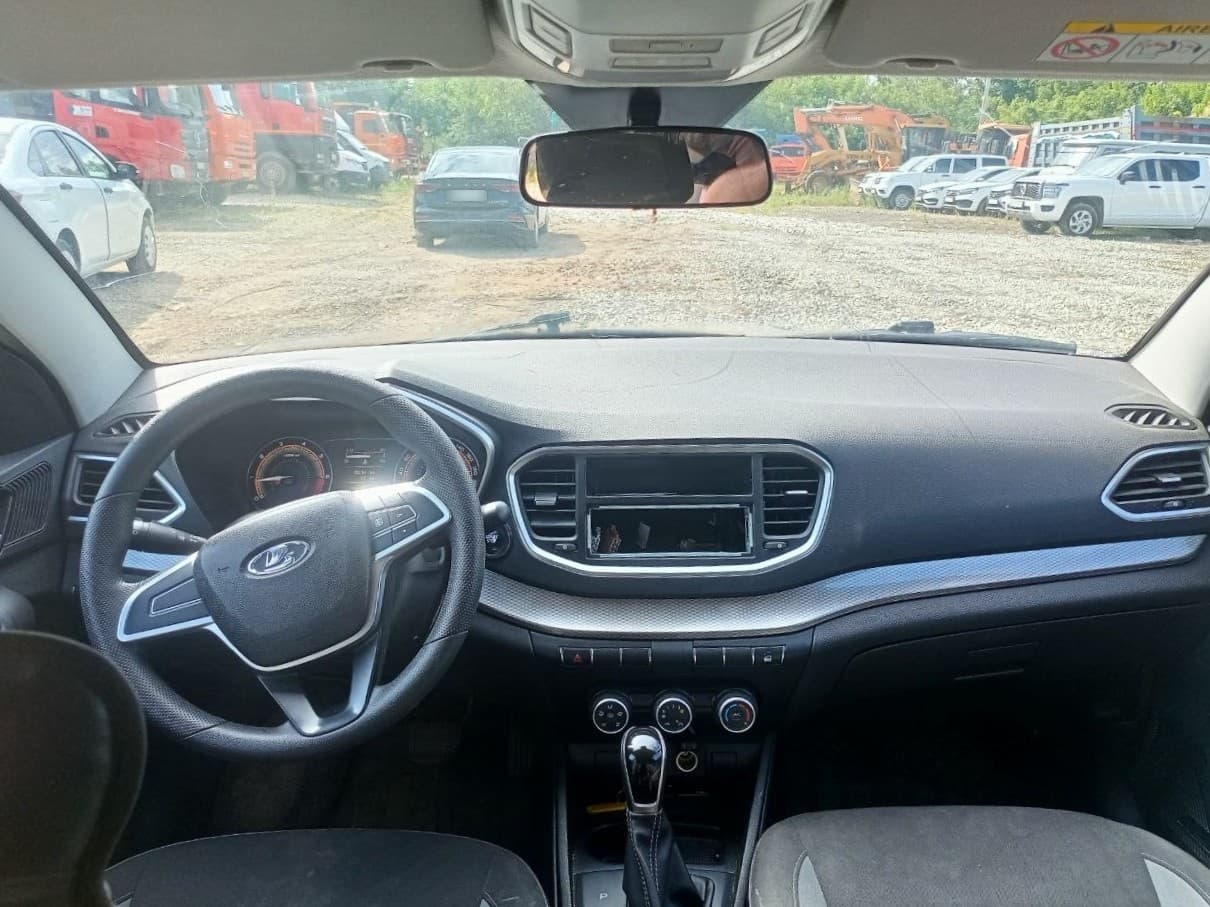 Lada Vesta седан - 5
