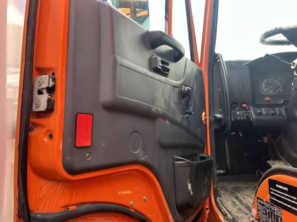 Кран Центр "Камаз" 659100 на шасси КамАЗ 43118 6x6 Бортовой с КМУ - 7