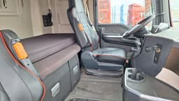 Sitrak C7H 4x2 Седельный тягач - 9