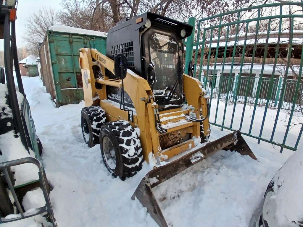 Bizon JC65 Мини погрузчик - 2