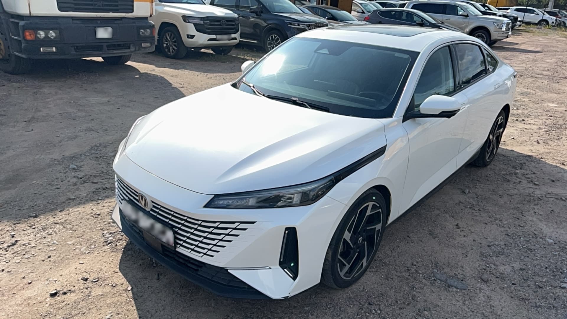 Changan Lamore - 1
