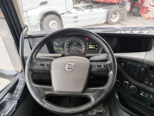 Volvo FH 6x2 Контейнеровоз - 5