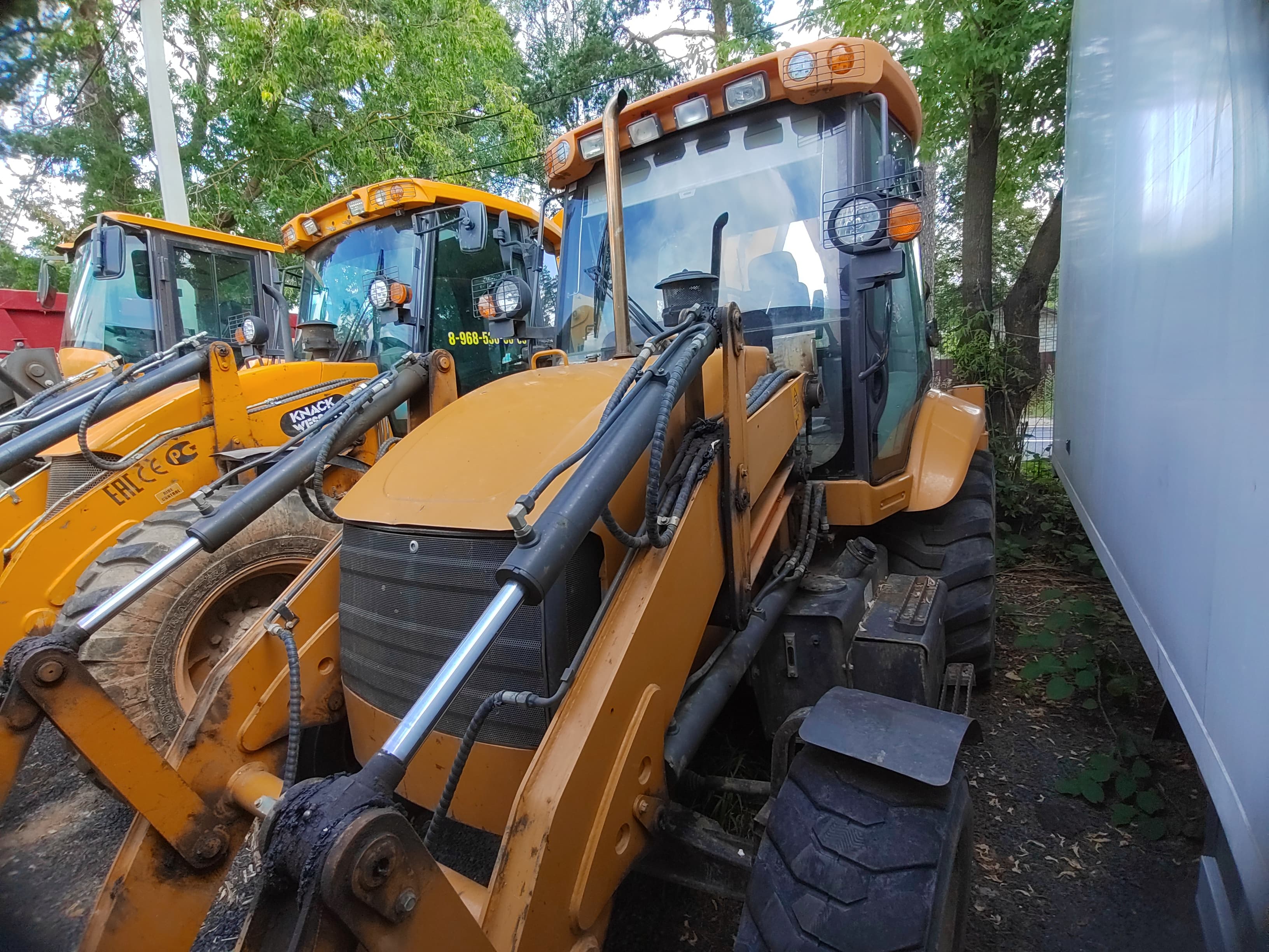 Maxbull MBL388 Экскаватор-погрузчик - 1