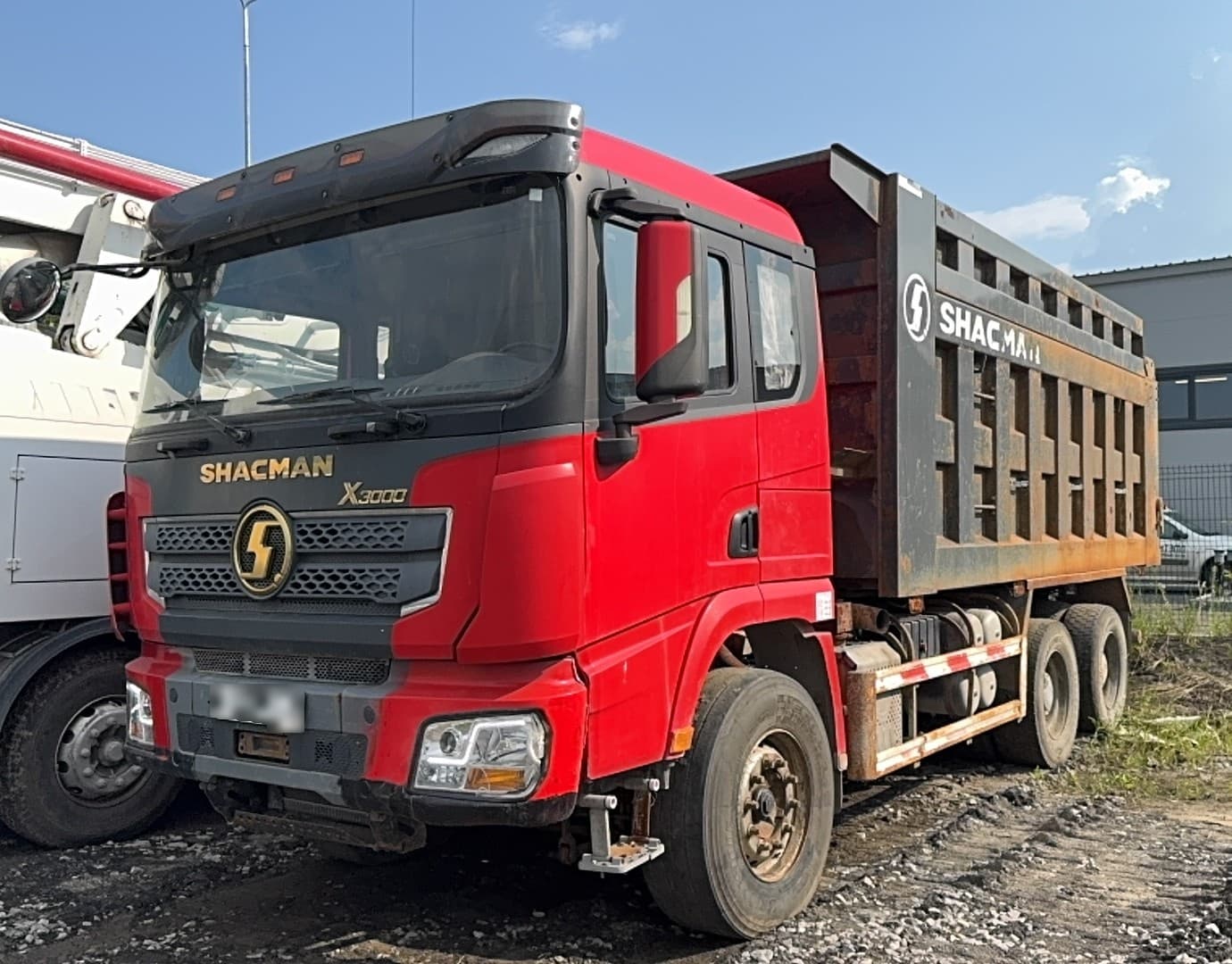 Shacman (Shaanxi) SX* 6x4 Самосвал - 1