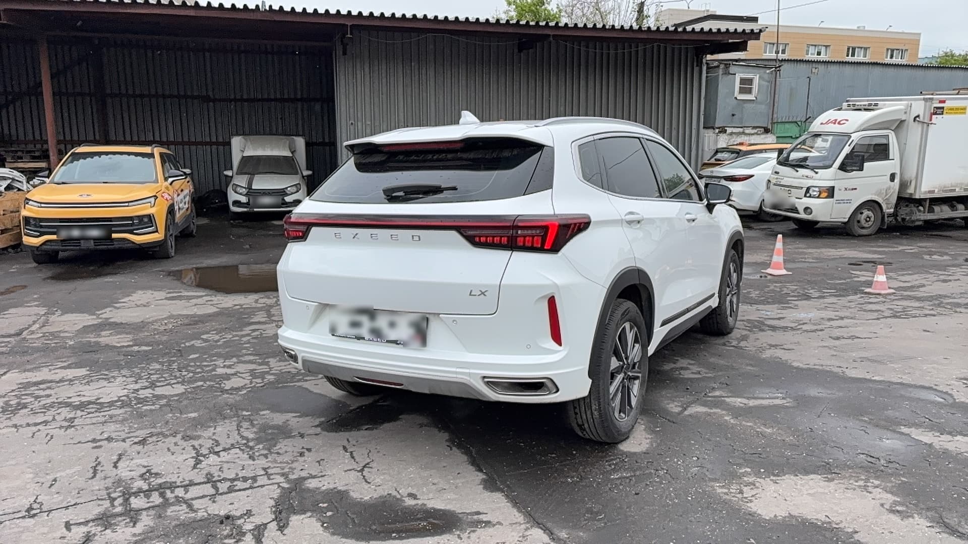 Exeed LX - 3
