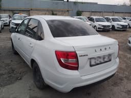 Lada Granta седан - 4
