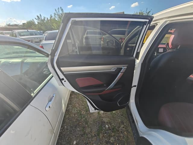 Geely Coolray - 7