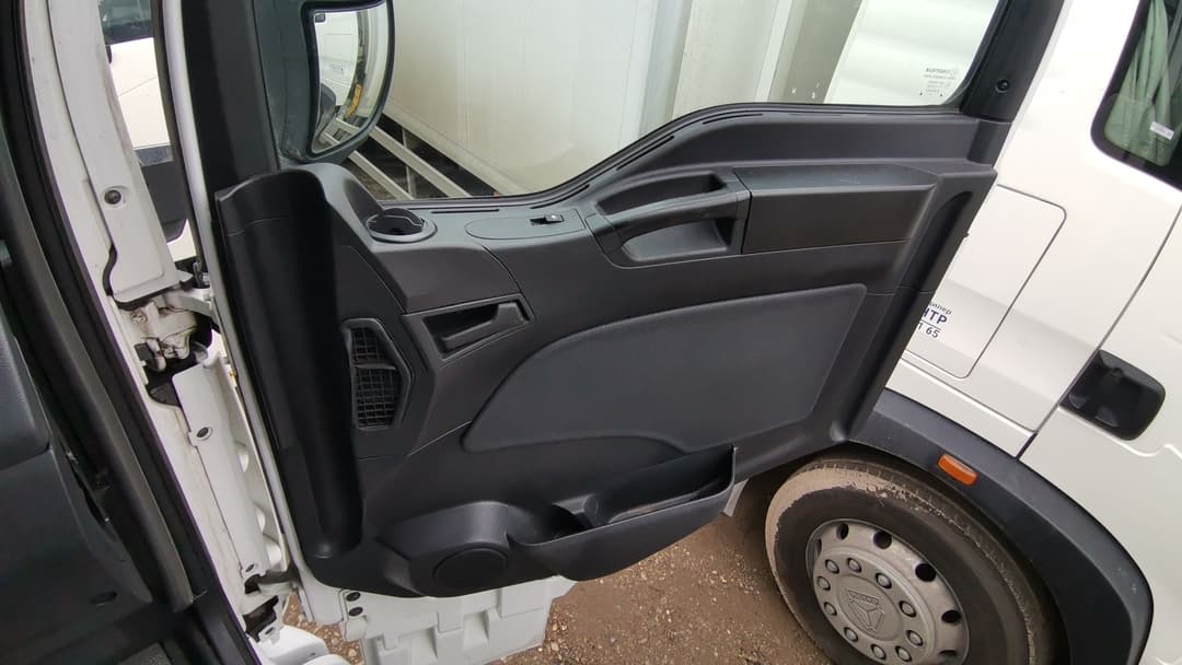 Ттм-Центр АБ* на шасси SITRAK C7H 6x2 Бортовой (Евроборт) - 7