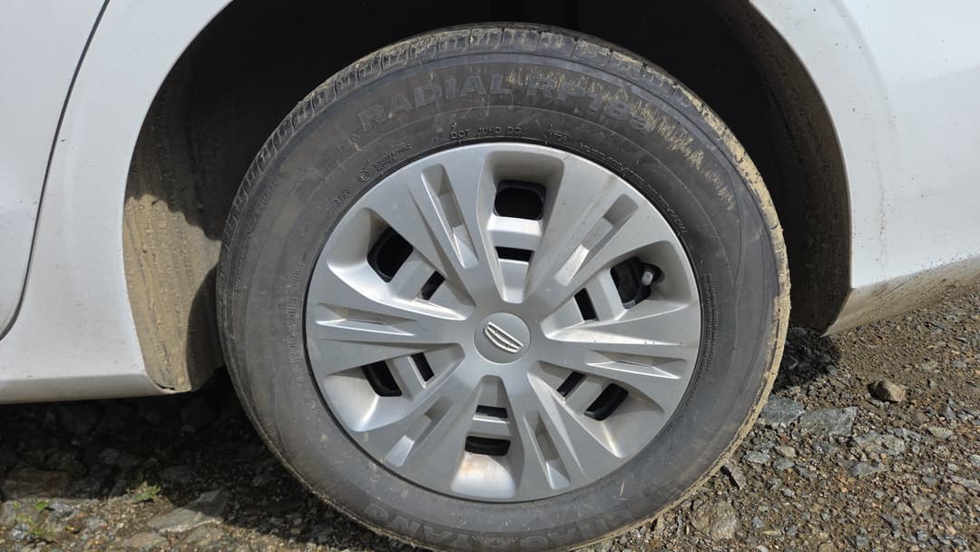 Geely EMGRAND - 10