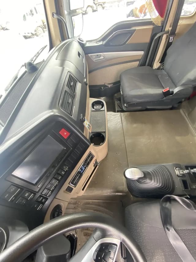 Howo T5G 6x4 Бортовой с КМУ - 5
