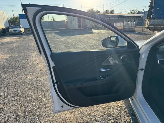Chery ARRIZO 8 - 8