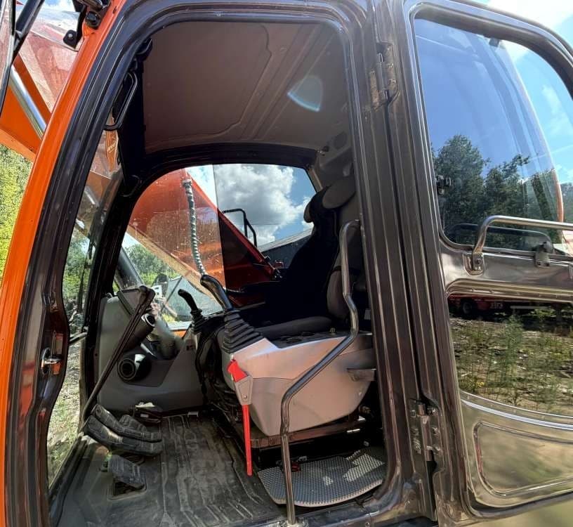 Doosan DX200 Экскаватор - 6