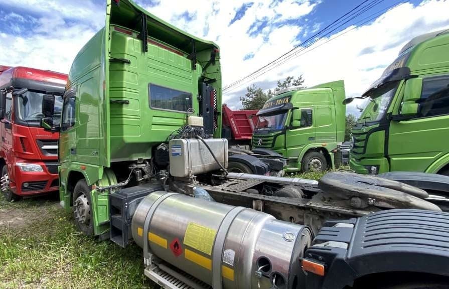 Dayun CGC4180 4x2 Седельный тягач - 4