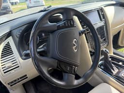Infiniti QX80 - 5