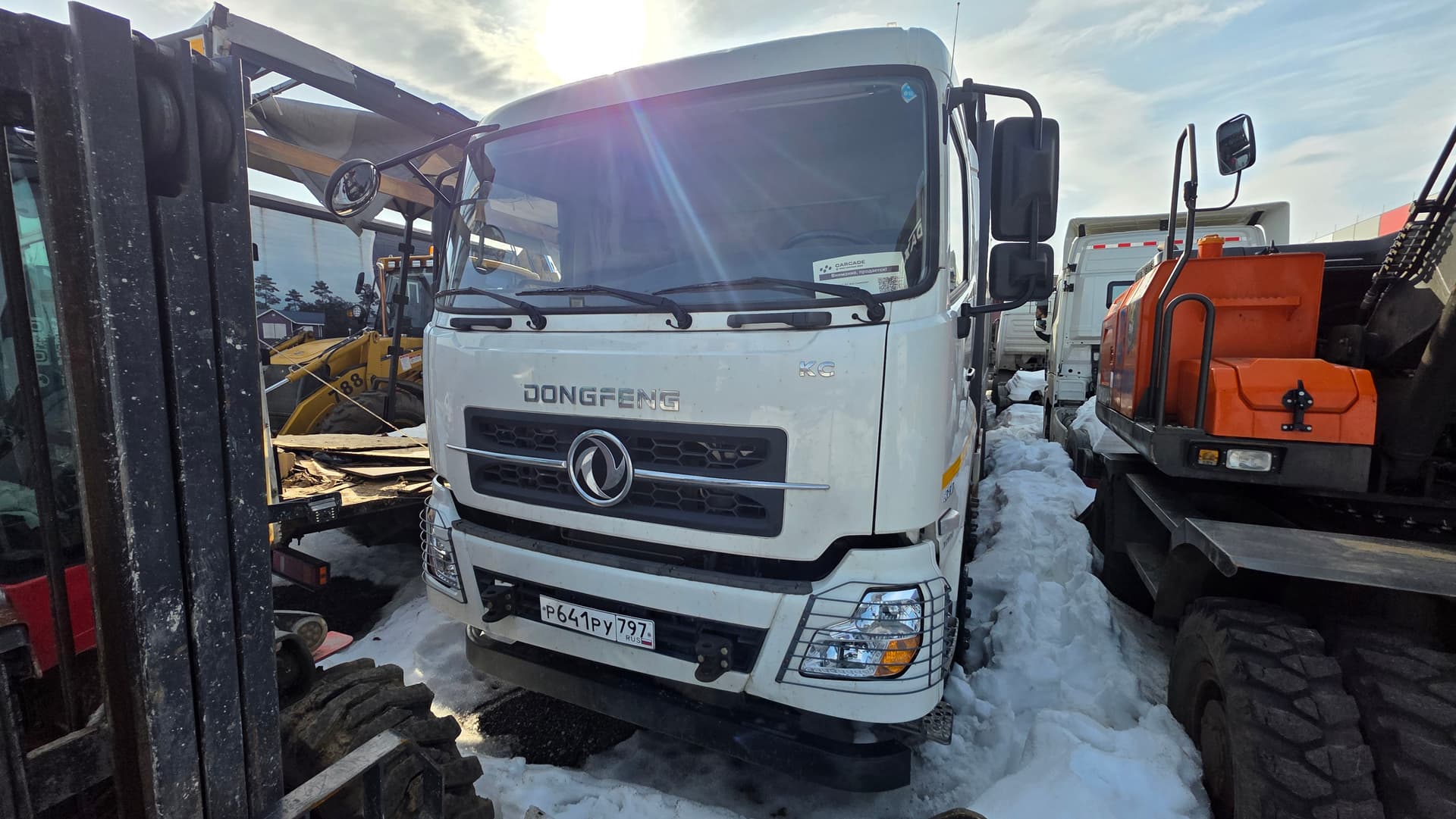 Dongfeng KC 8x4 Самосвал - 1