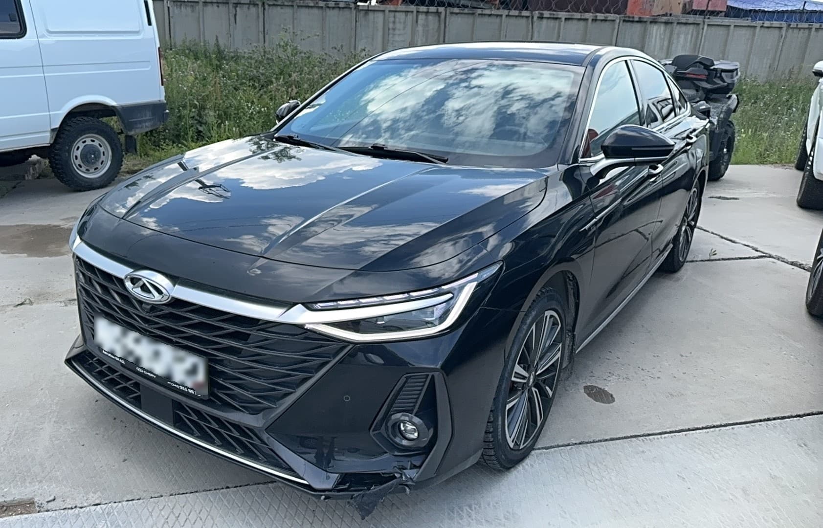 Chery ARRIZO 8 - 1