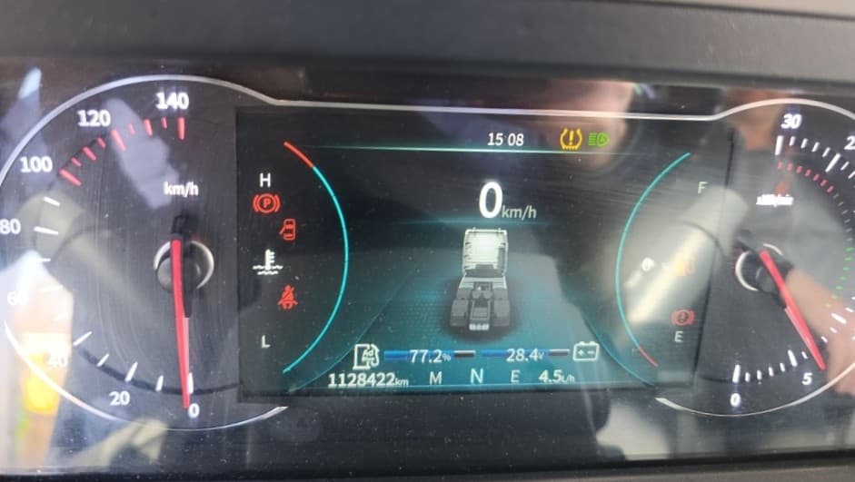Dongfeng DFH 4x2 Седельный тягач - 6
