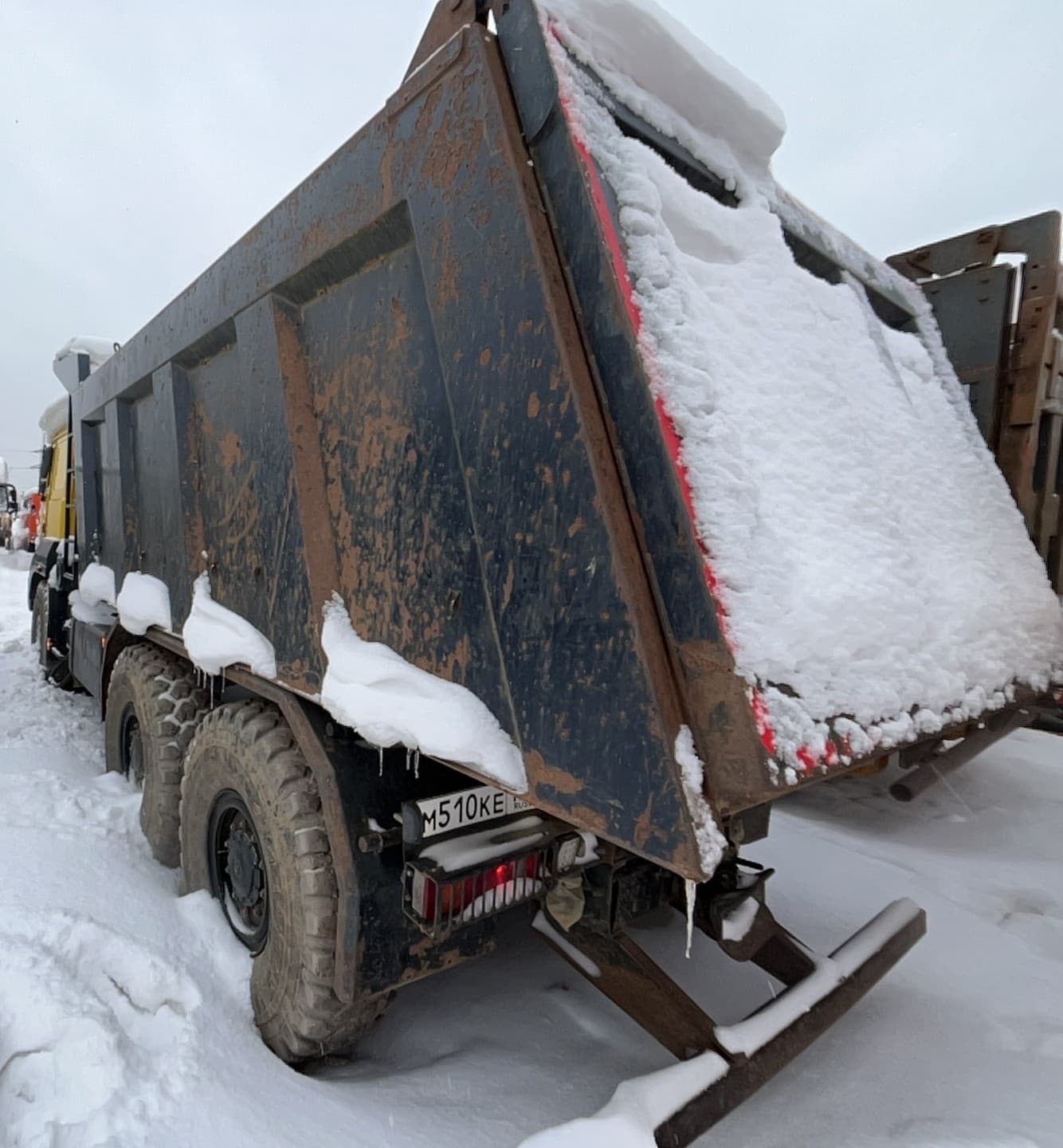 Завод Спецмаш SM02* на шасси Ural 6370 6x6 Самосвал - 4