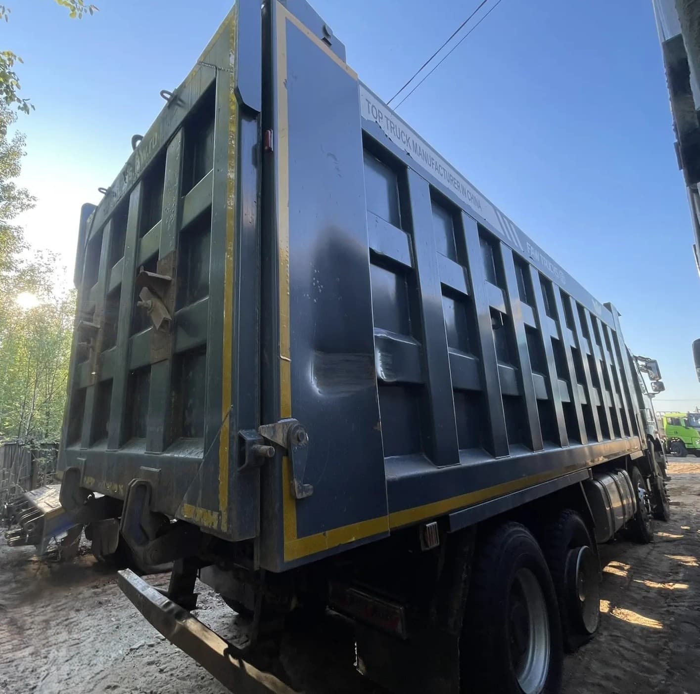FAW J6 8x4 Самосвал - 3