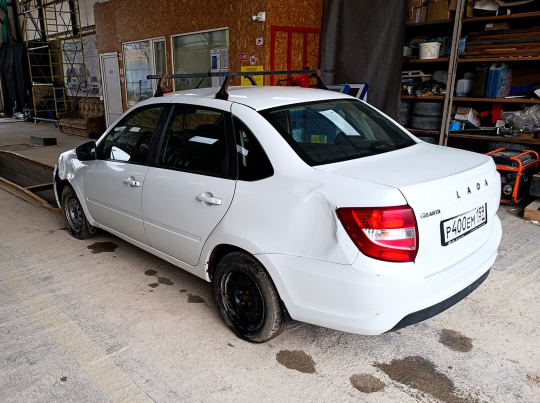 Lada Granta седан - 4