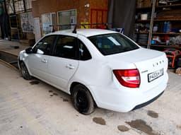 Lada Granta седан - 4