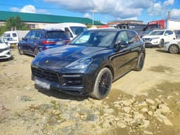 Porsche Cayenne - 1