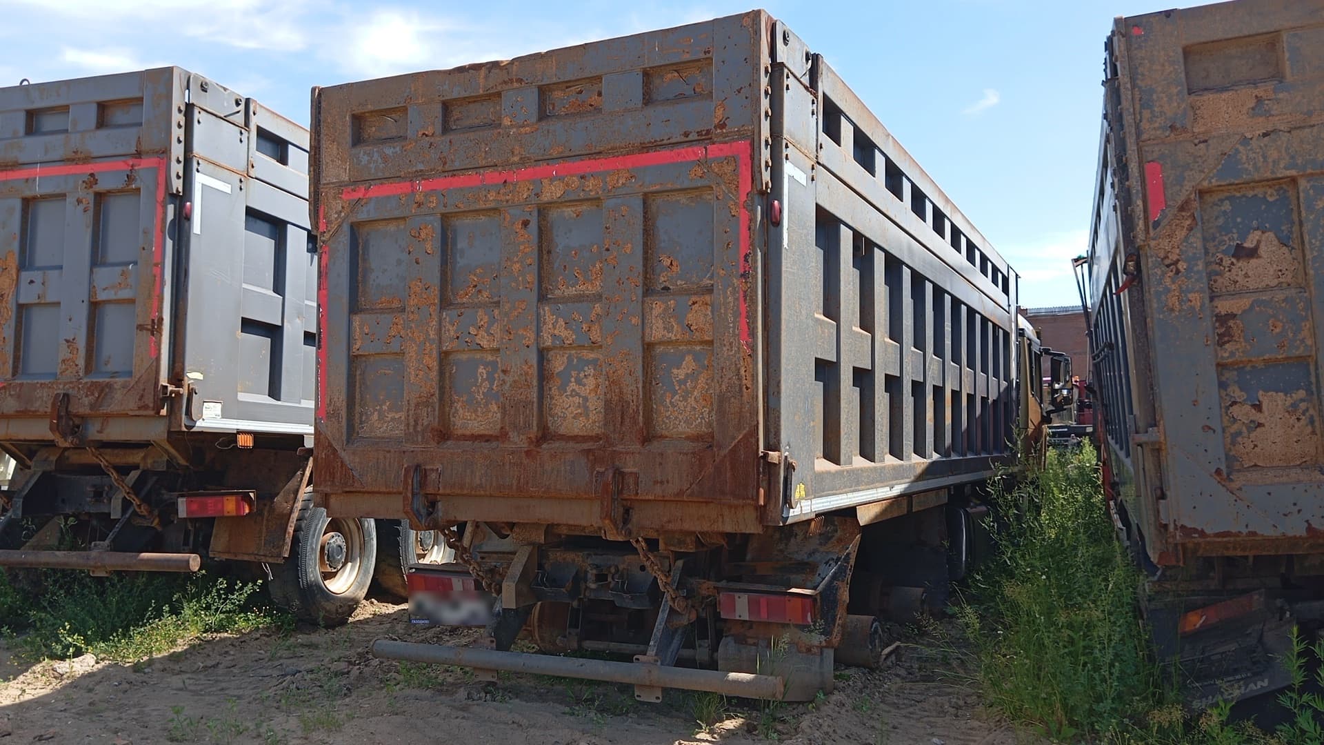 Shacman (Shaanxi) SX* 8x4 Самосвал - 3